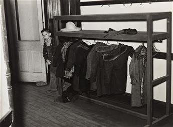 RUSSELL LEE (1903-1986) A group of 5 photographs depicting children.